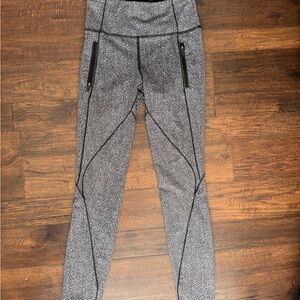 Lululemon Gray Textured High-Rise Leggings w/ Zip Pockets | Size Small
